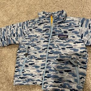 2T Patagonia toddler jacket almost perfect condition